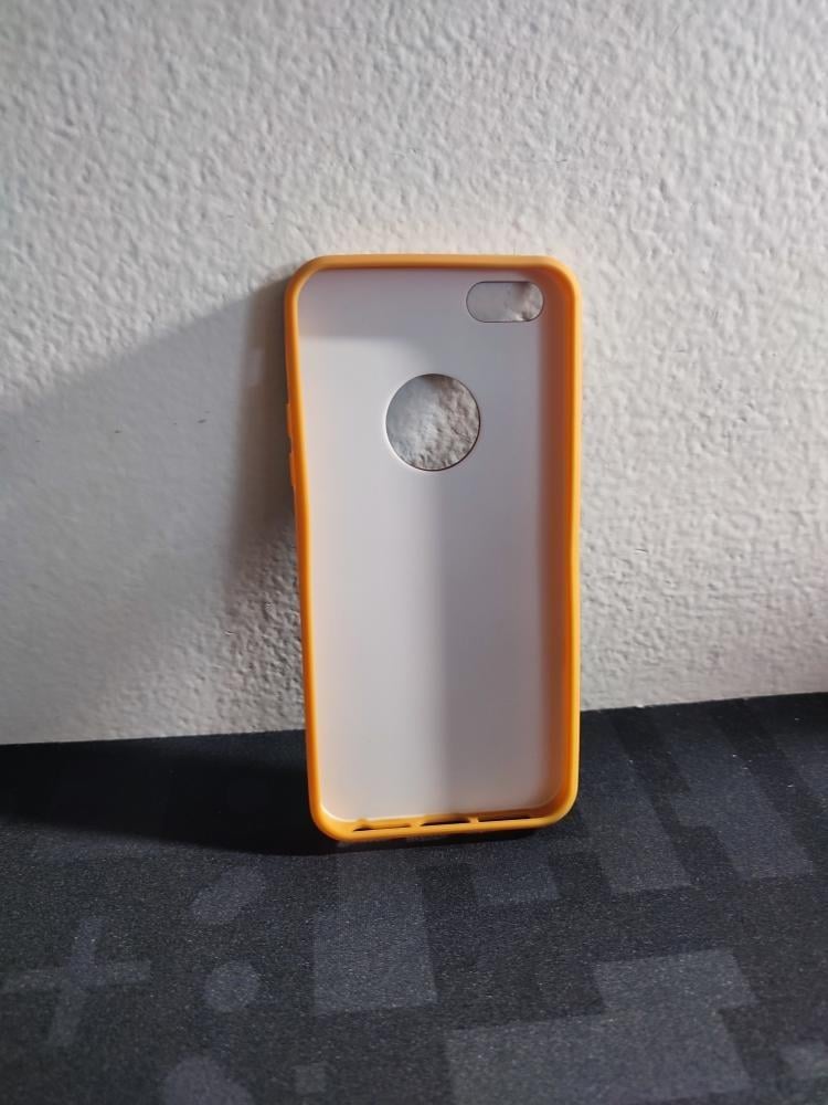 Tmavě hnědý kryt pro iPhone SE - přírodní bambus