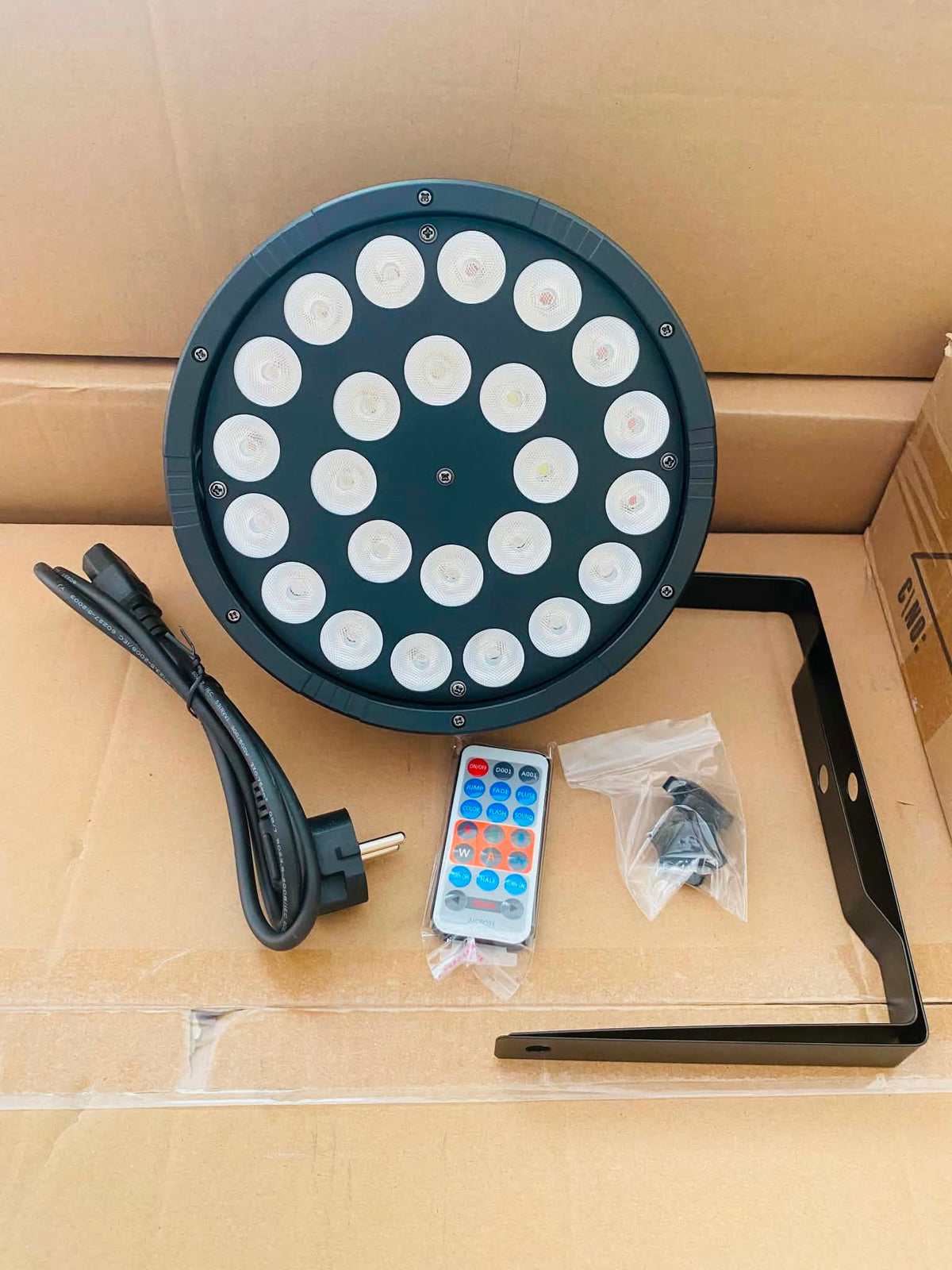 LED PAR reflektor 24 LED – RGB/DMX