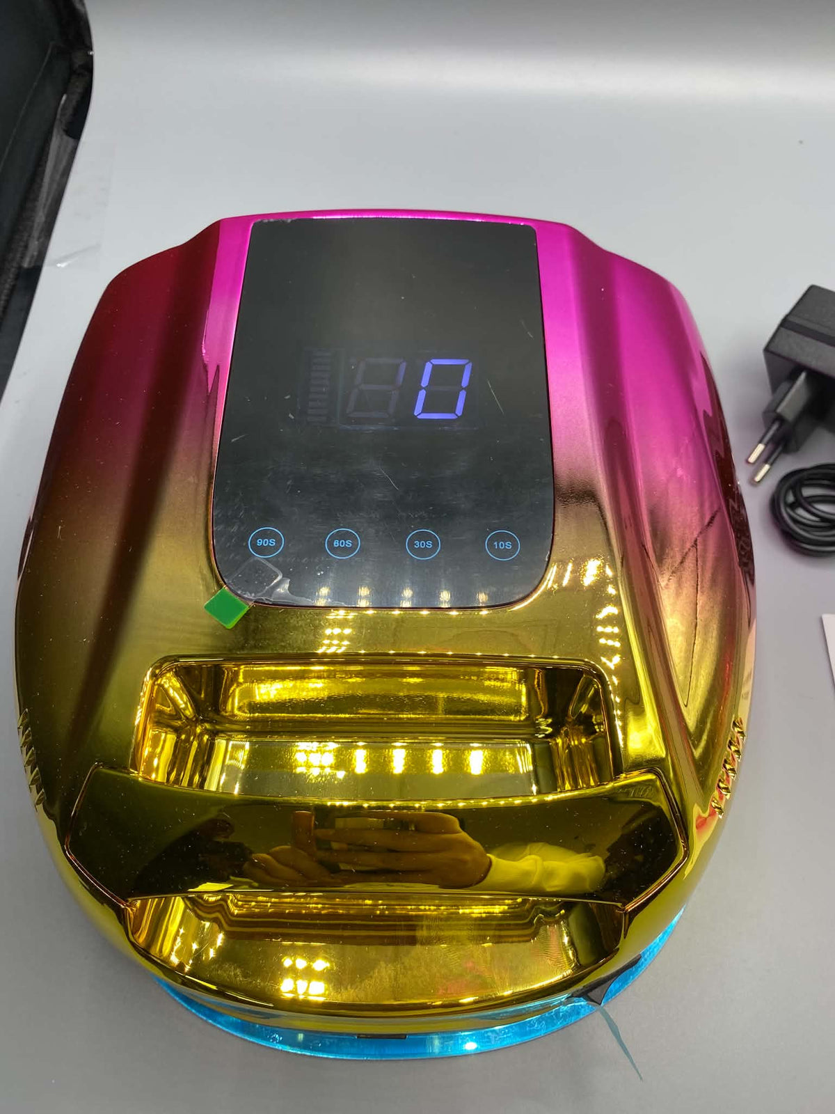 Profesionální 96 W LED UV lampa na nehty, bezdrátová, se senzorem a časovačem