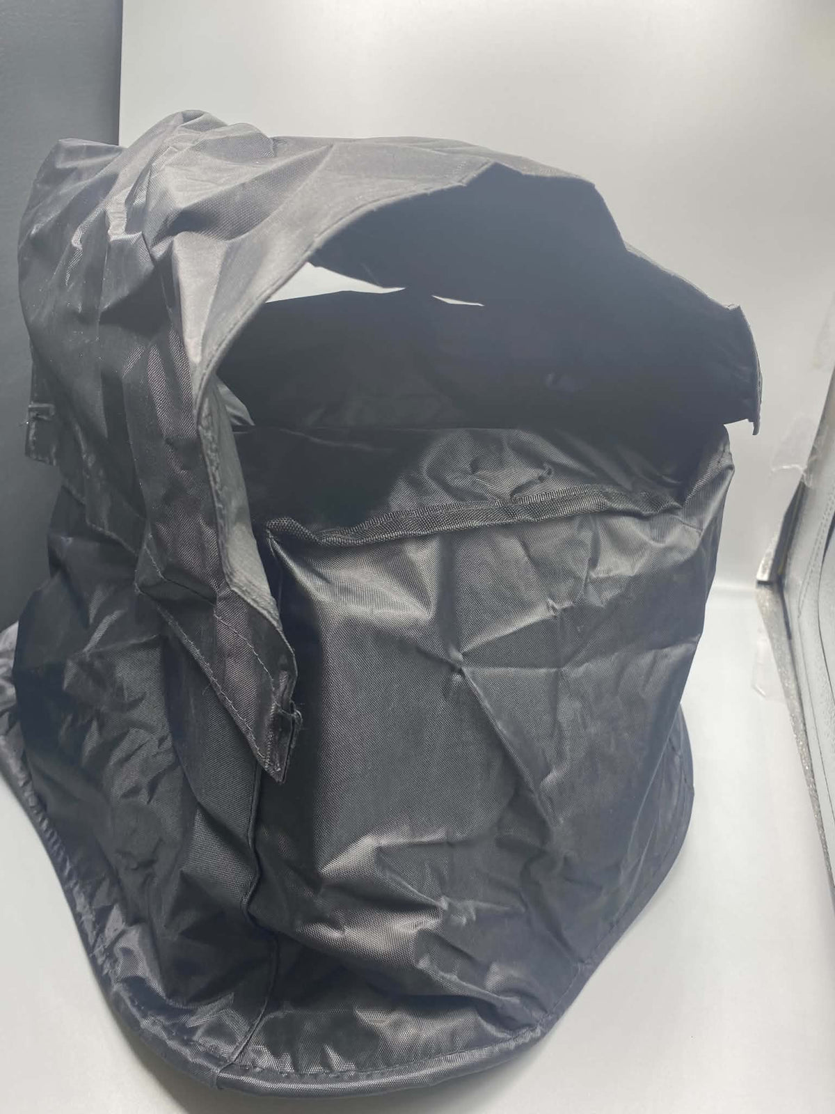 Ochranný kryt proti dešti / pláštěnka na LED PAR světlo