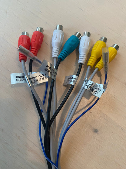 7 RCA svazek pro 2DIN autorádia s hranatým 20 PIN konektorem