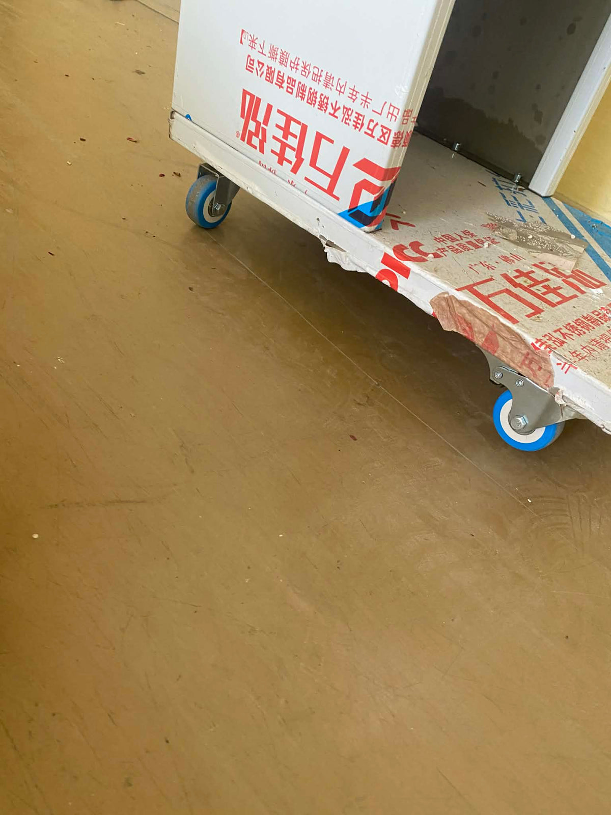 Automatický plnící stroj na sypké směsi (k opravě)