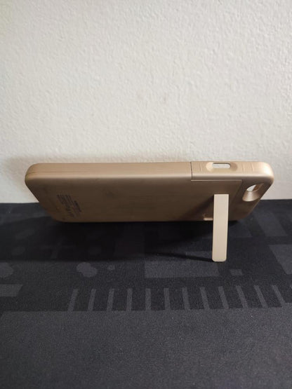 Externí bateriový kryt s kickstandem pro iPhone 6/6s – 4800mAh, zlatá