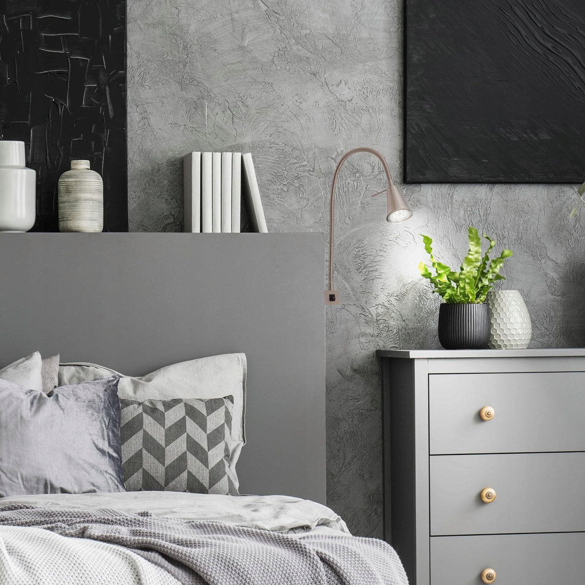 Nástěnná LED lampa na čtení nad postel, 4,7 W, 400 lm, stříbrná