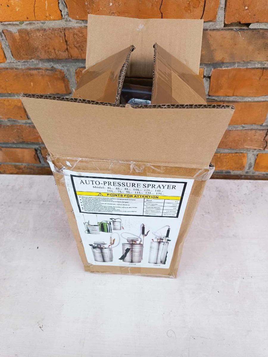 Nerezový tlakový postřikovač s manometrem - 4l